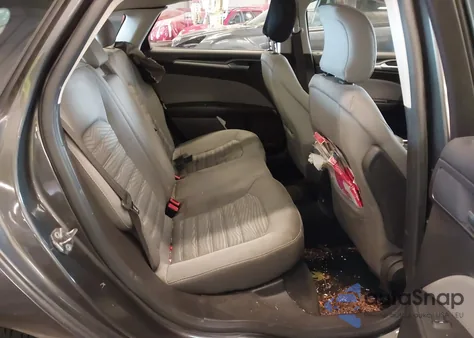 2016 Ford Fusion S z USA, uszkodzony, nr VIN 3FA6P0G72GR159465